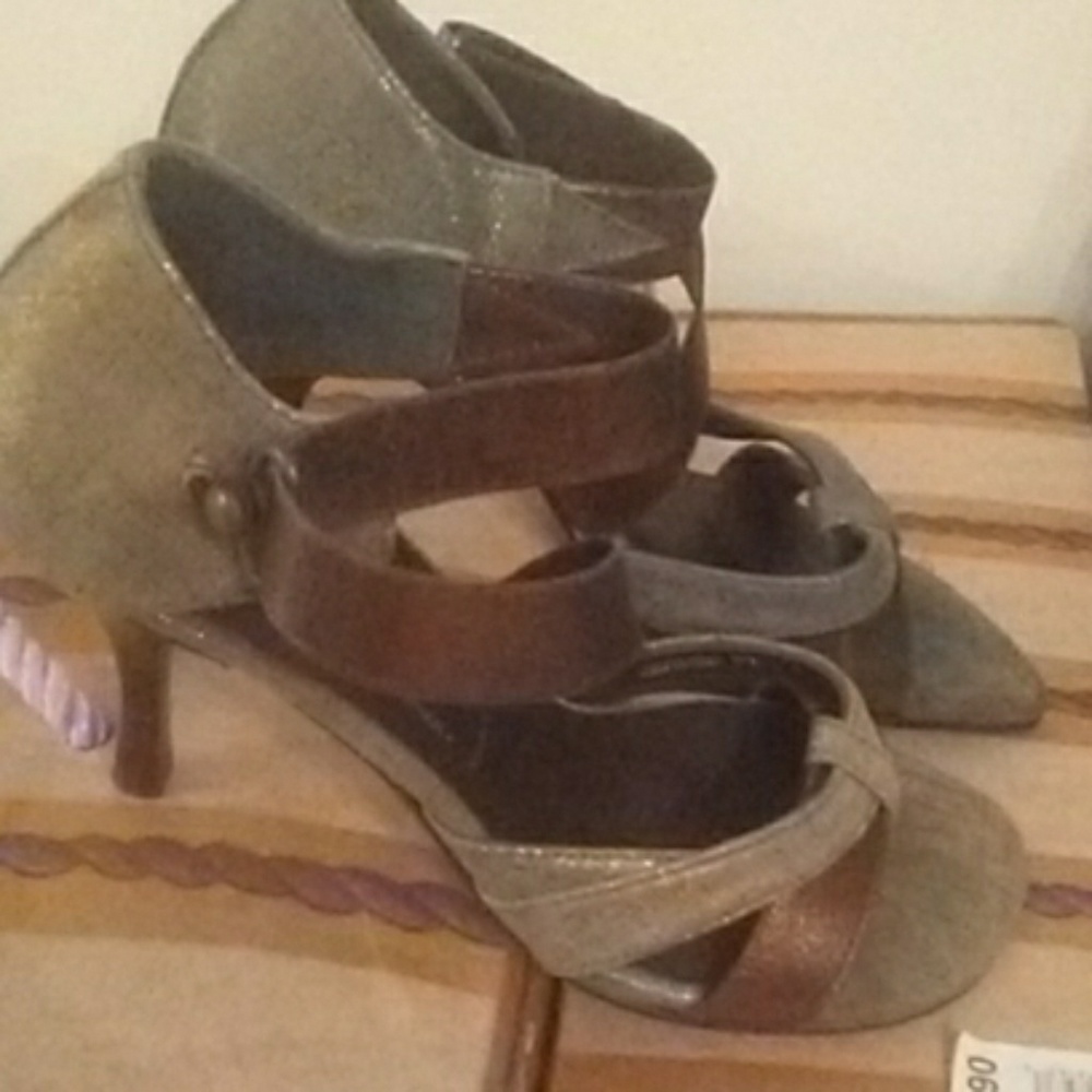 Donald J Pliner Women's heels